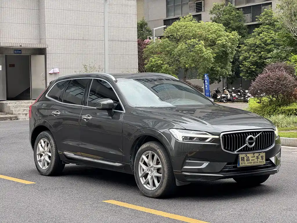 Volvo XC60 2021 T5 four-wheel drive Zhiyi Luxury Edition купить на сайте DeffCars