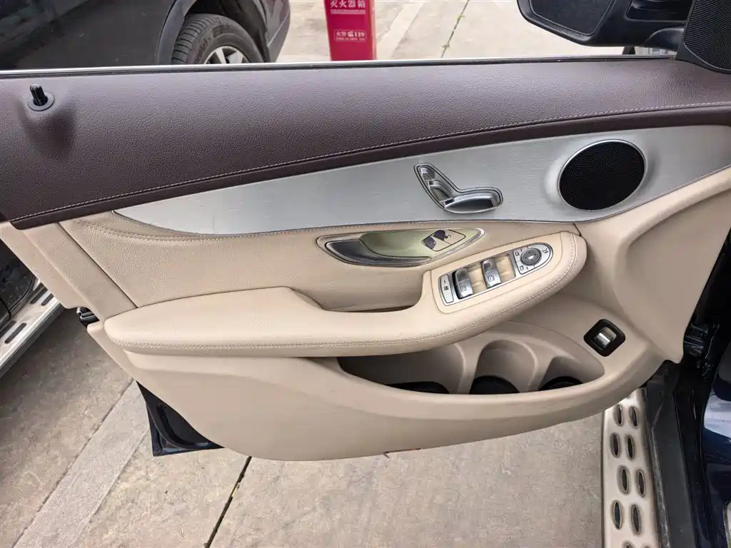 Mercedes-Benz GLC 2016 GLC 200 4MATIC купить на сайте DeffCars