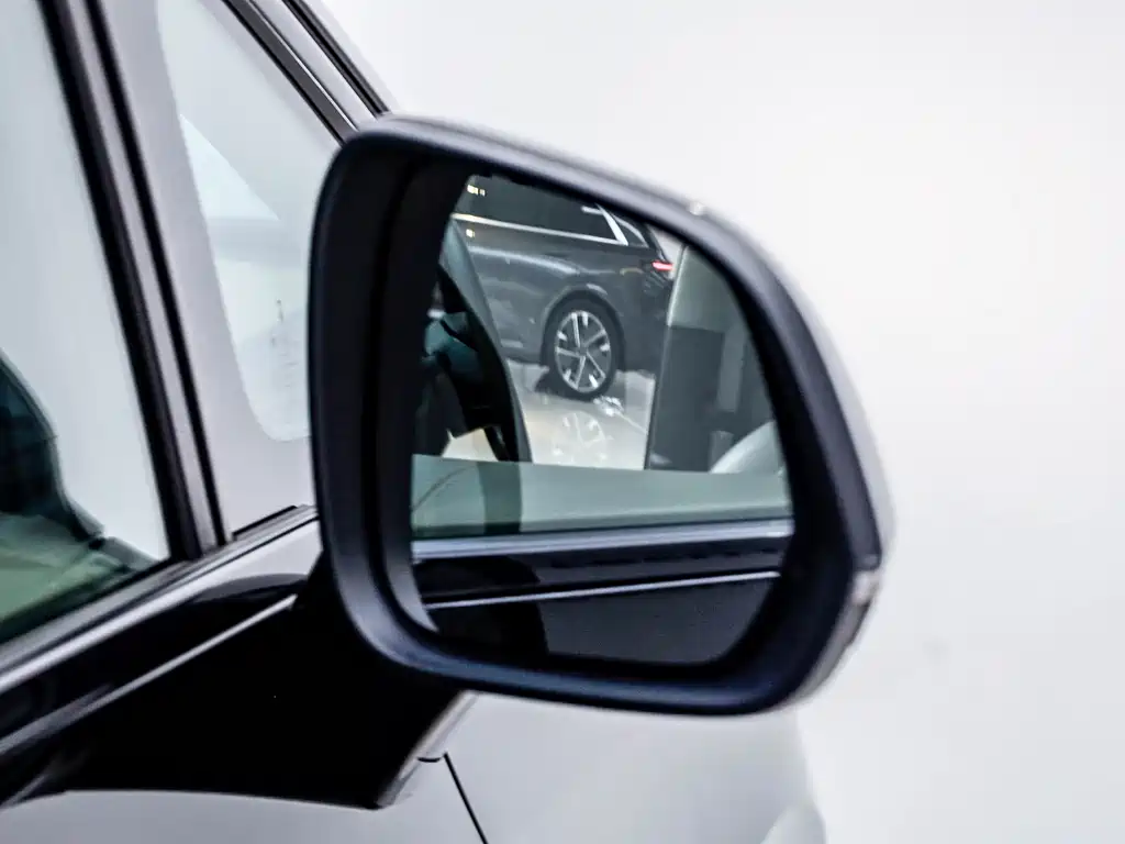 Denza D9 2022 DM-i 970 four-wheel drive premium model купить на сайте DeffCars