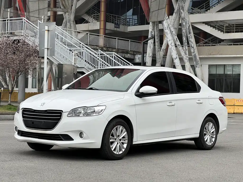 Peugeot 301 2014 1.6L manual luxury version купить на сайте DeffCars