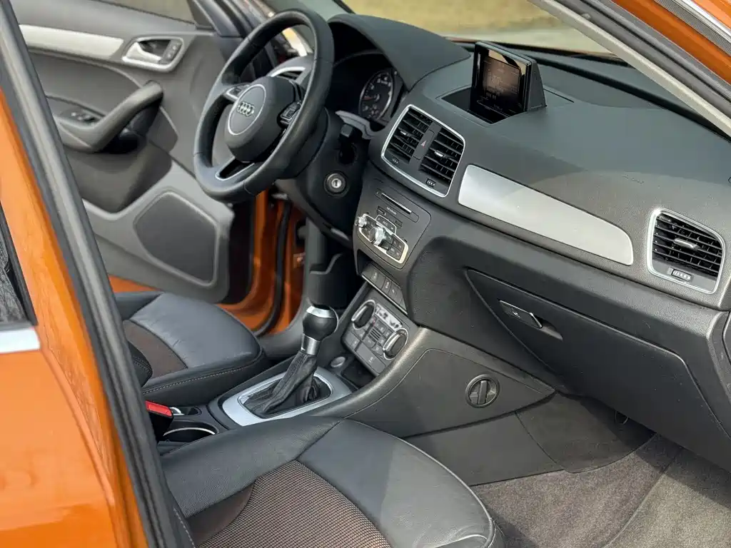 Audi Q3 2018 30 TFSI Fashionable Collection Edition купить на сайте DeffCars