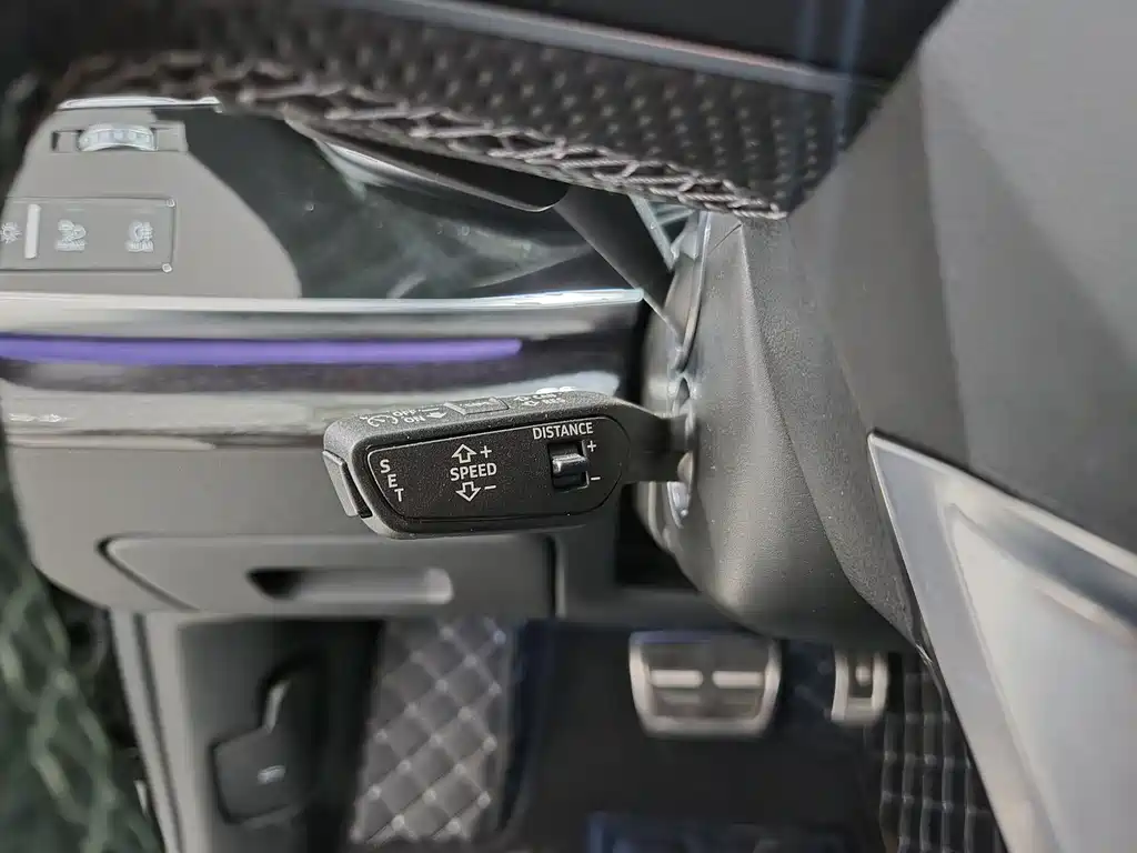 Audi Q8 2023 55 TFSI Premium Dynamic Model купить на сайте DeffCars