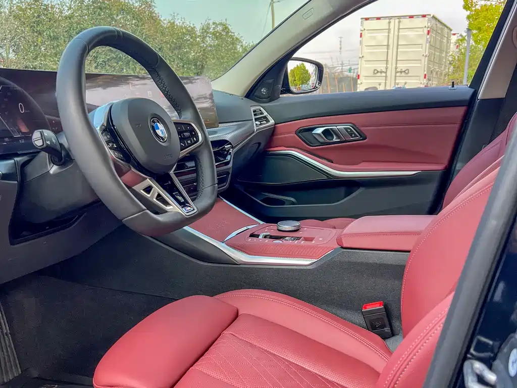 BMW 3 Series 2025 330Li M Sports Night Package купить на сайте DeffCars