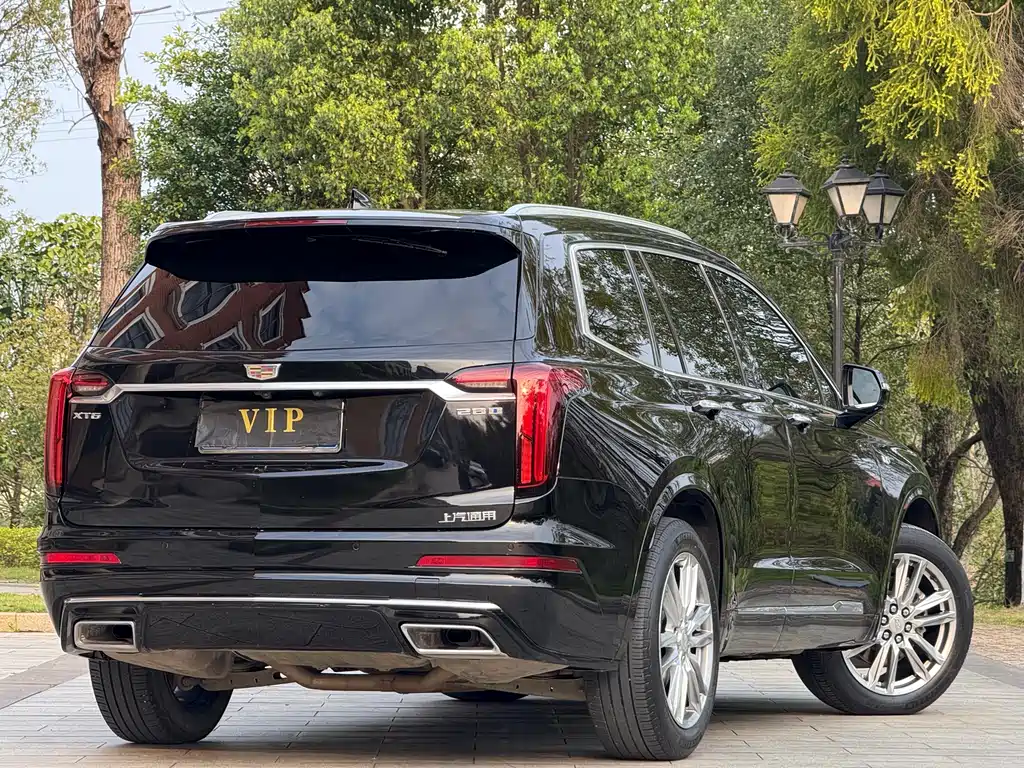 Cadillac XT6 2022 2.0T six-seat two-wheel drive luxury model купить на сайте DeffCars