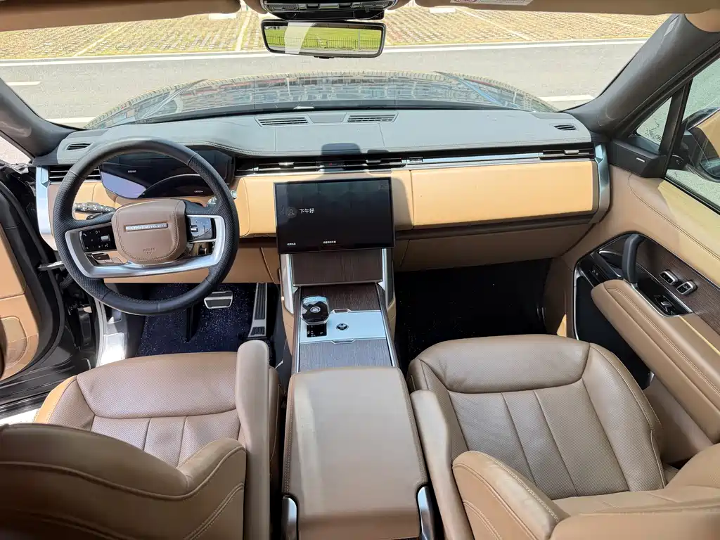 Range Rover 2024 3.0 L6 400PS Extended Edition купить на сайте DeffCars