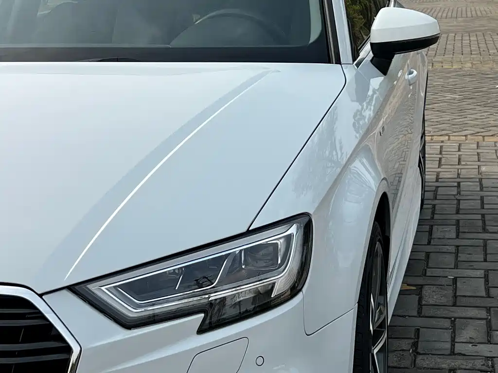 Audi A3 2018 30th Anniversary Limousine 35 TFSI Sports купить на сайте DeffCars
