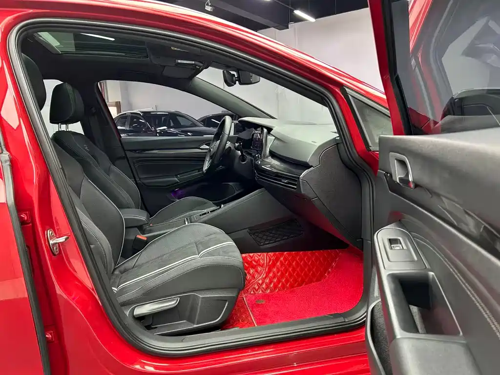 Golf 2021 280TSI DSG R-Line купить на сайте DeffCars