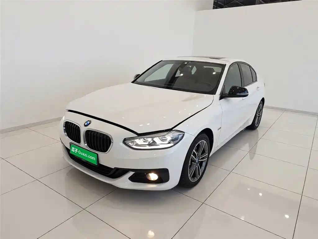 BMW 1 Series 2018 118i Sports купить на сайте DeffCars