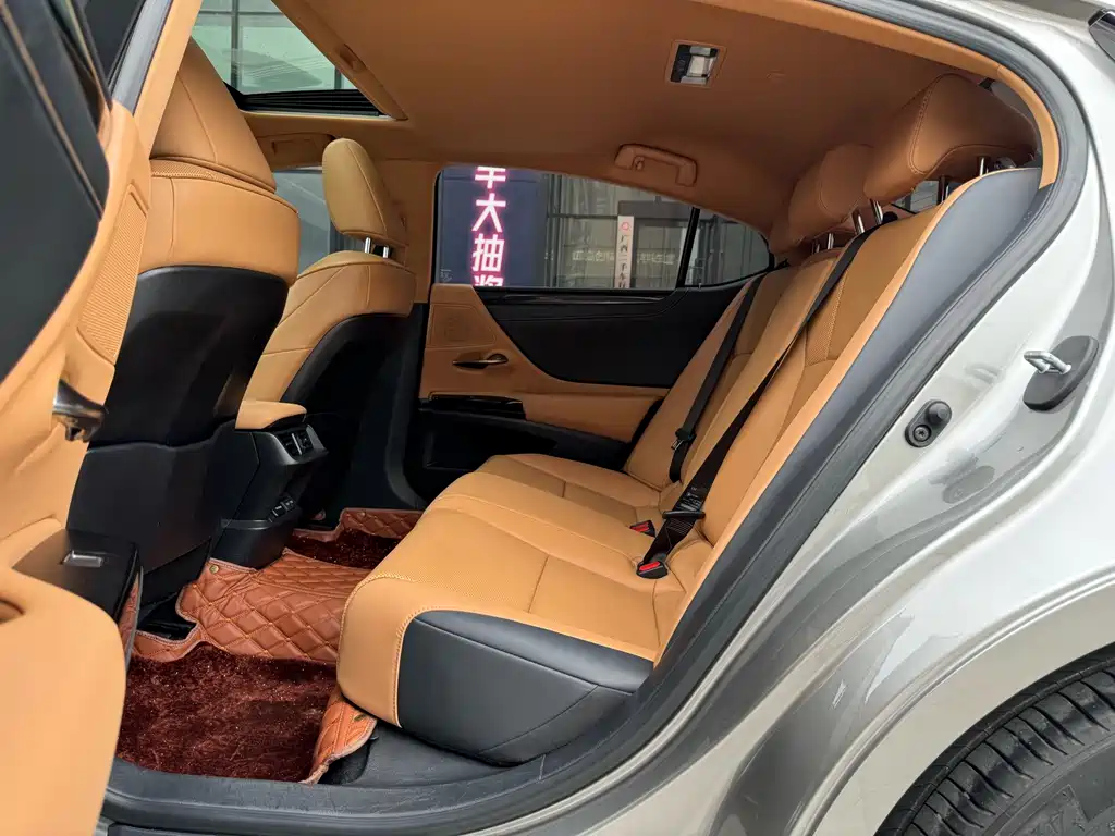Lexus ES 2021 260 Excellence Edition купить на сайте DeffCars