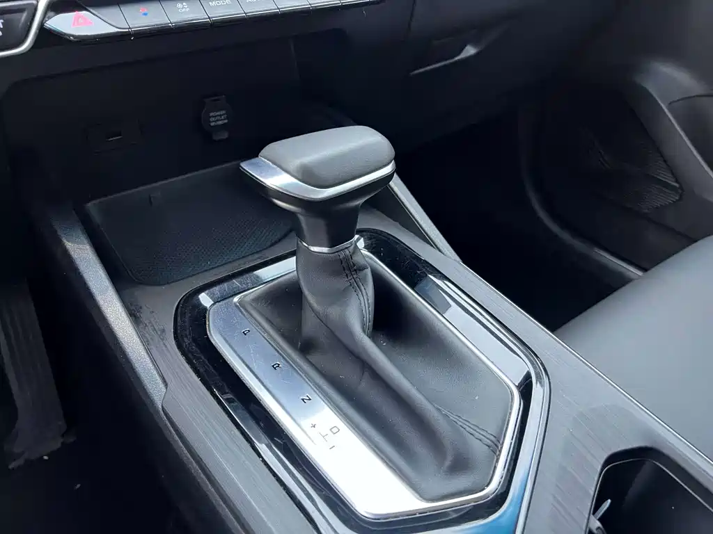 Emgrand S 2021 1.4T CVT luxury model купить на сайте DeffCars