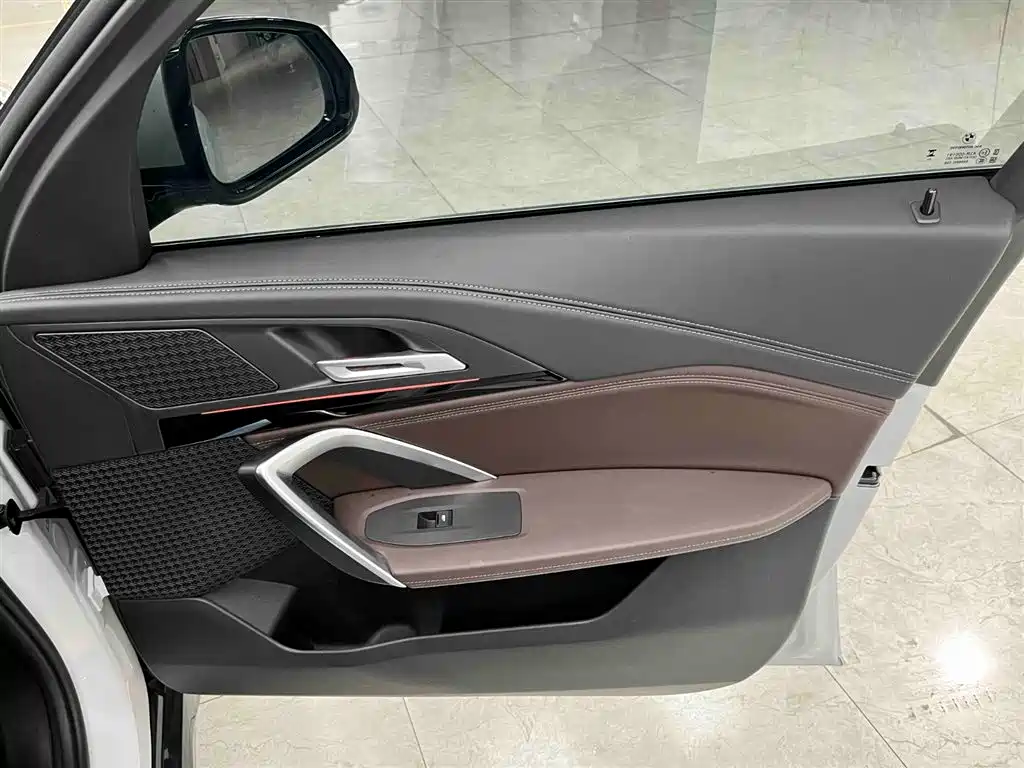 BMW X1 2023 sDrive20Li X Design Package купить на сайте DeffCars