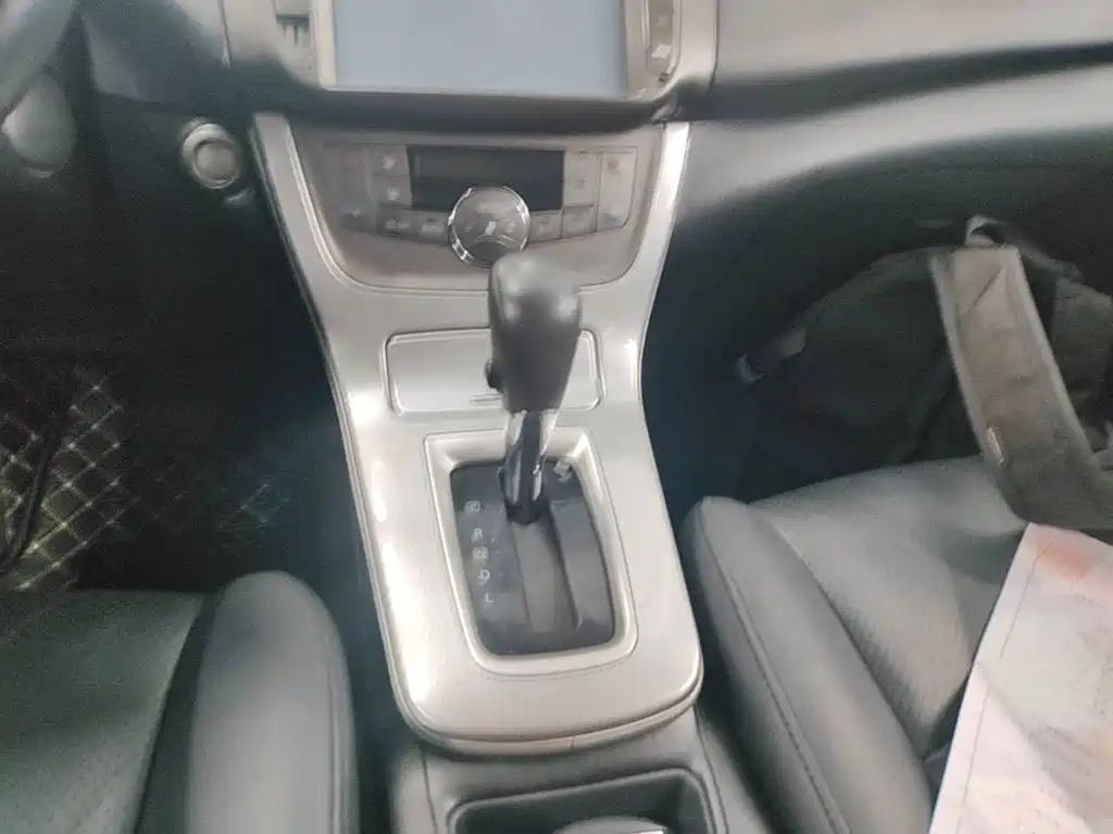 Sylphy 2014 1.6XV CVT Exclusive Edition купить на сайте DeffCars