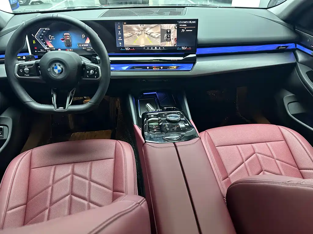 BMW 5 Series 2025 530Li Leading M Sports Package купить на сайте DeffCars