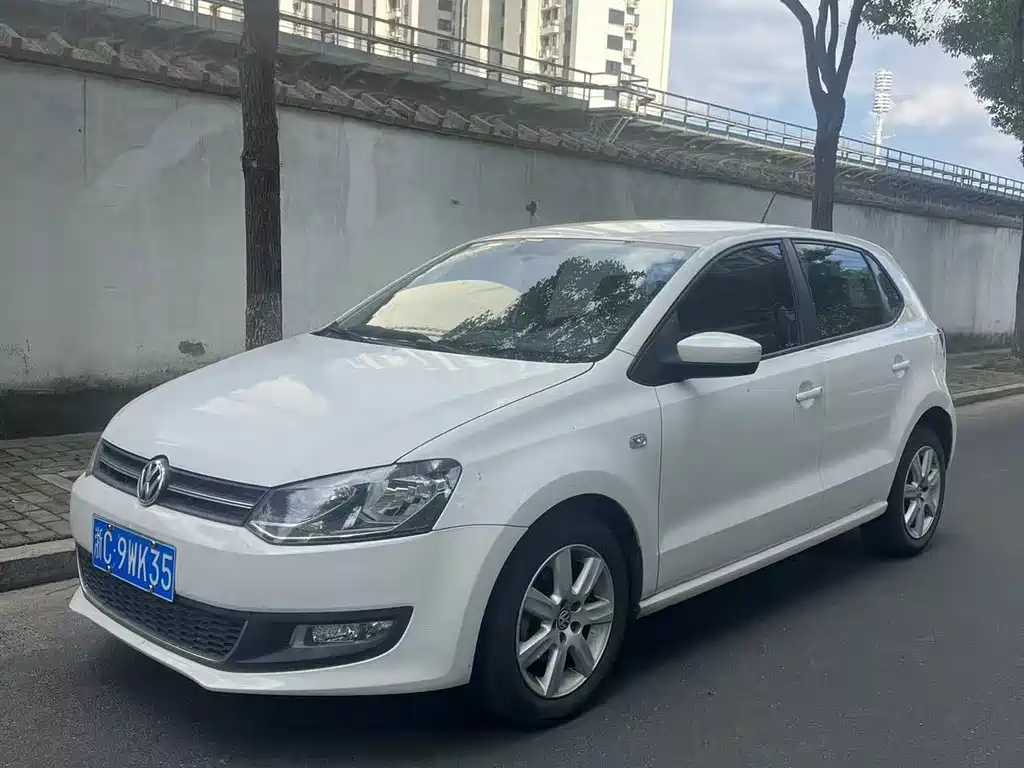 Polo 2013 1.4L automatic comfort version купить на сайте DeffCars
