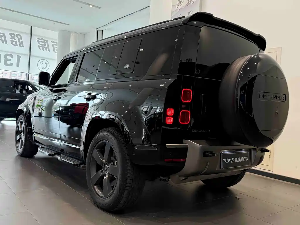 Land Rover Defender 2024 110 3.0T P400 X-DYNAMIC HSE купить на сайте DeffCars
