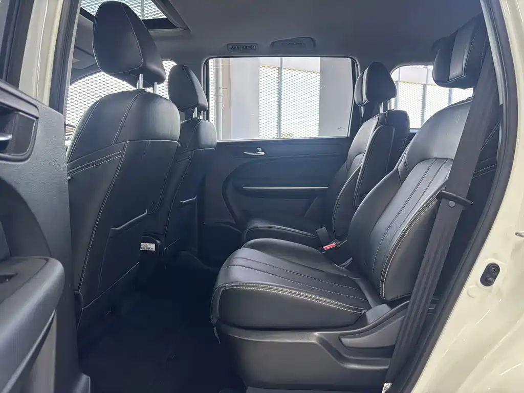 Trumpchi M6 2019 270T automatic luxury version (seven seats) National V купить на сайте DeffCars