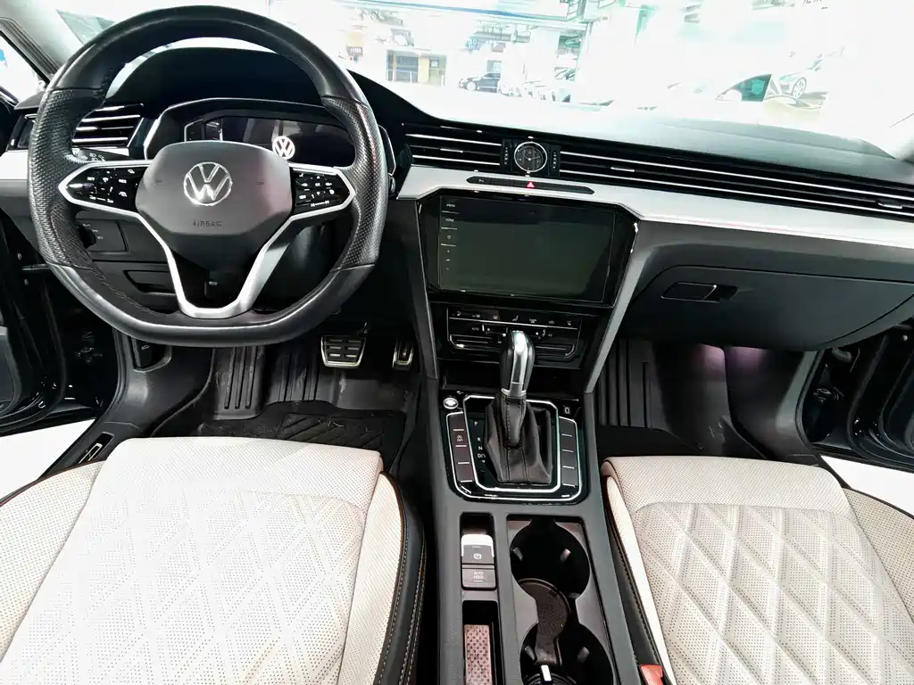 Magotan 2024 model 2 million public model 330TSI DSG luxury model купить на сайте DeffCars