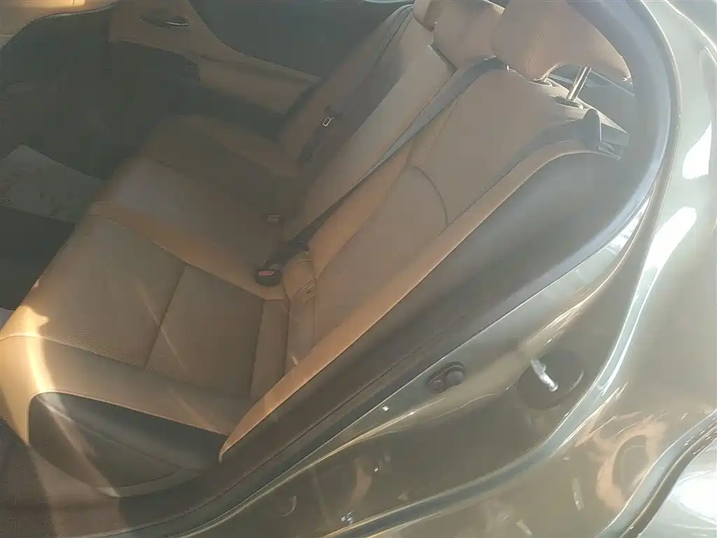 Lexus ES 2020 200 Excellence Edition купить на сайте DeffCars