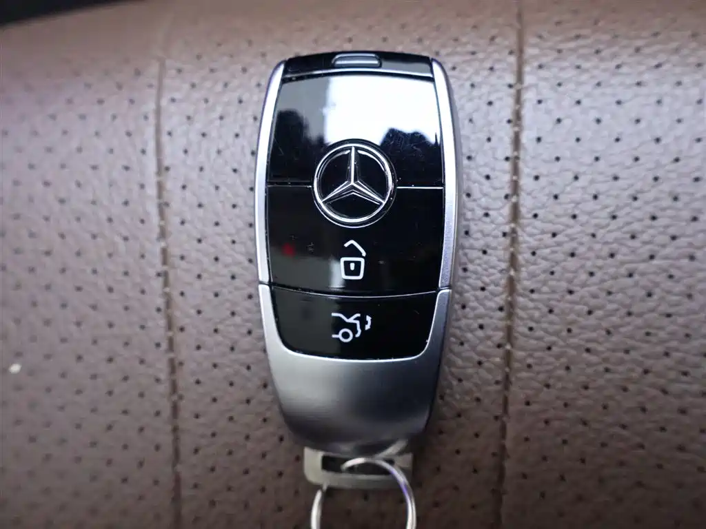 Mercedes-Benz E-Class 2022 Model 2 E 300 L Luxury Model купить на сайте DeffCars