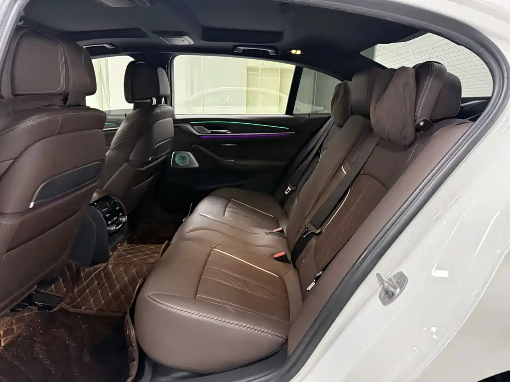 BMW 5 Series 2022 Facelift 2 530Li Exclusive M Sports Package купить на сайте DeffCars