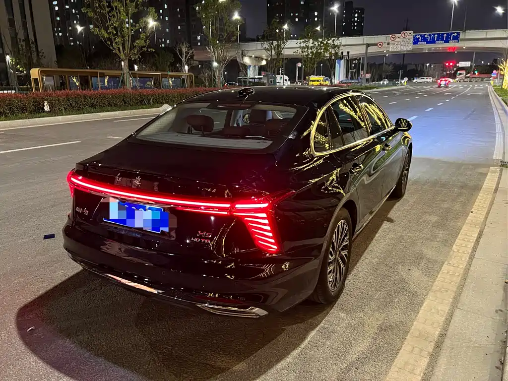 Hongqi H5 2024 2.0T Automatic Zhilianqichang Edition купить на сайте DeffCars