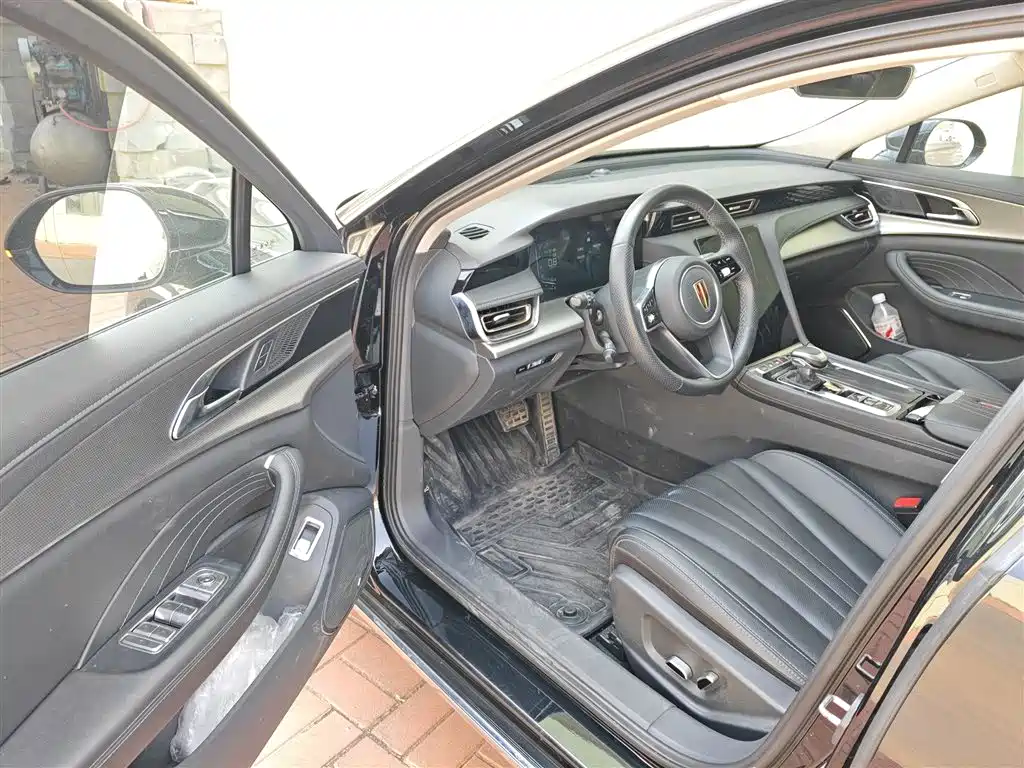 Hongqi H5 2024 1.5T DCT Zhilian Qiyun Edition купить на сайте DeffCars