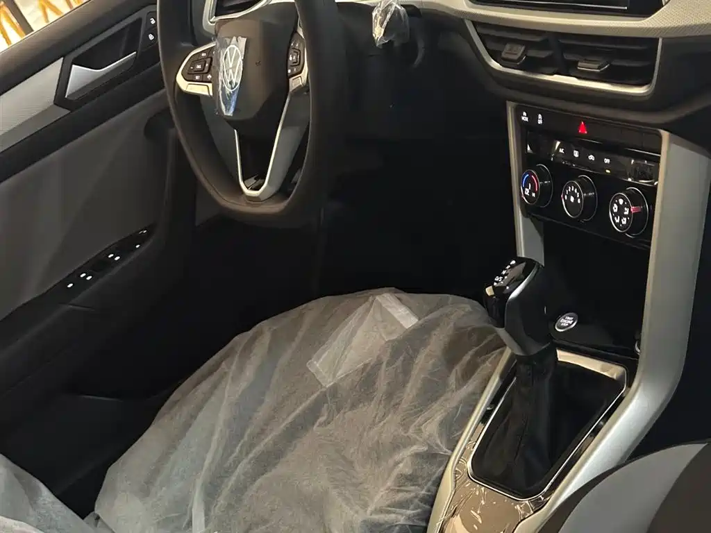 T-ROC 2025 facelift 280TSI DSG two-wheel drive time version купить на сайте DeffCars