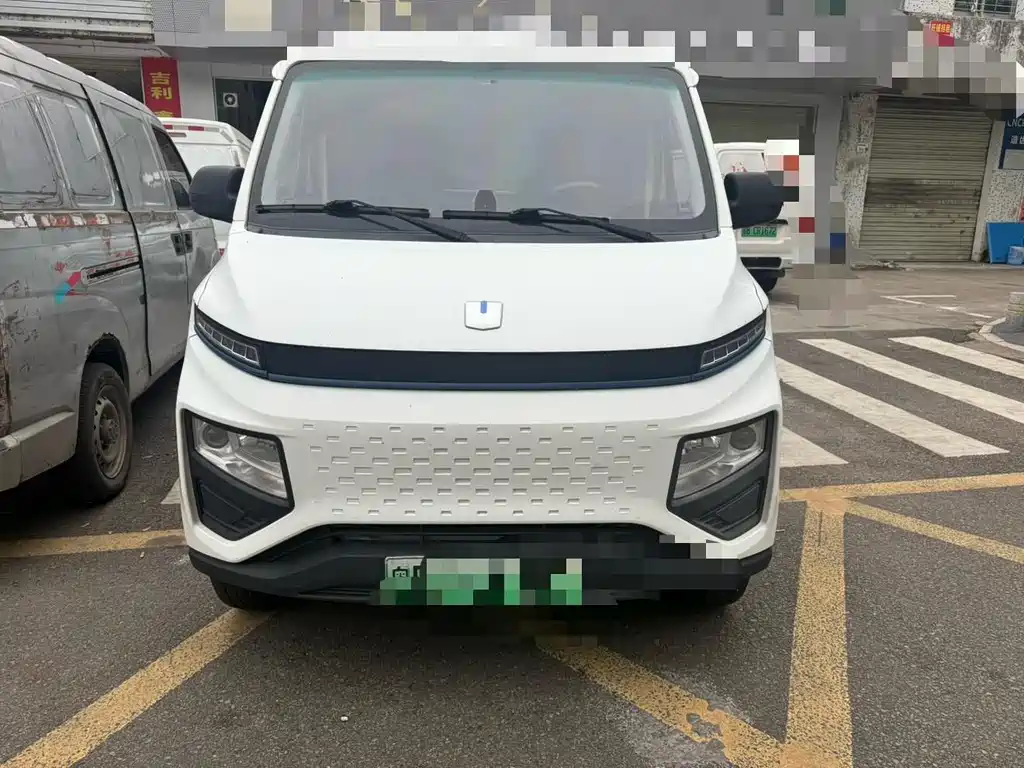 Long-range Xingxiang V 2022 Xingxiang V6E exclusive version long axis Ningde 41.86kWh купить на сайте DeffCars