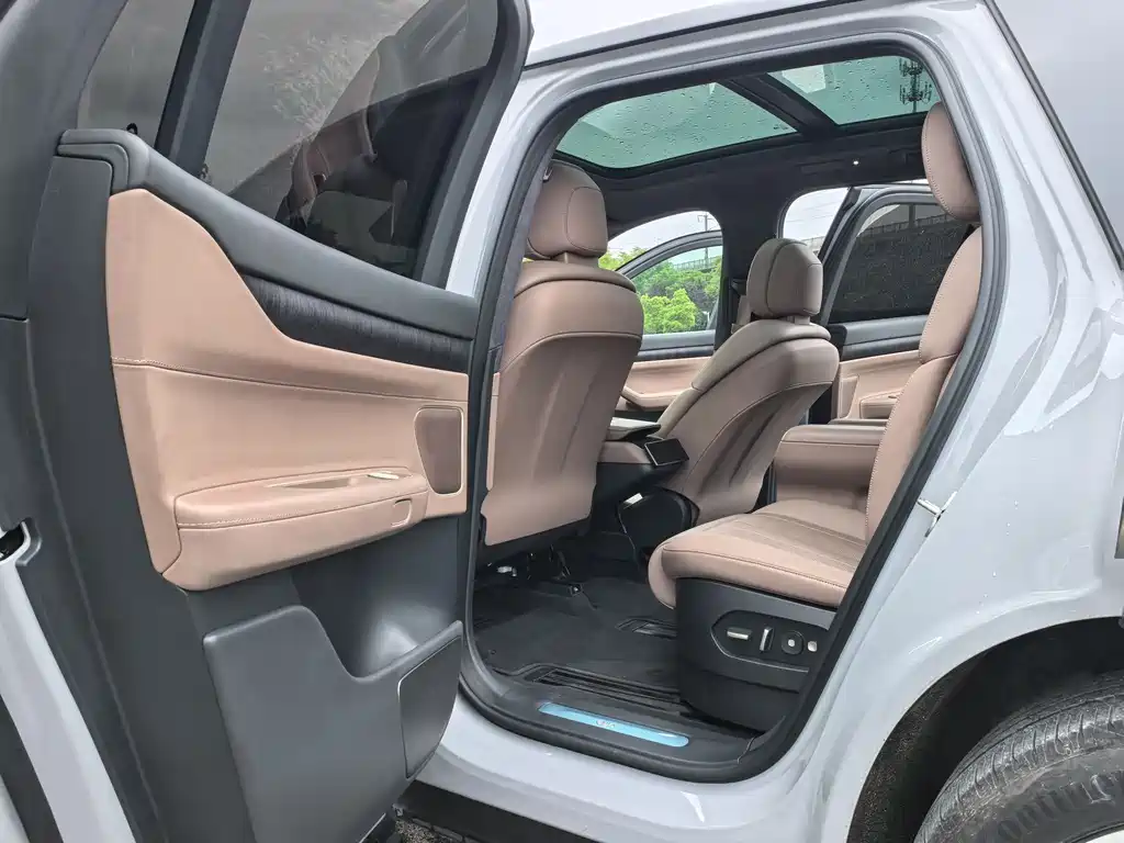 NIO ES8 2023 model 75kWh купить на сайте DeffCars