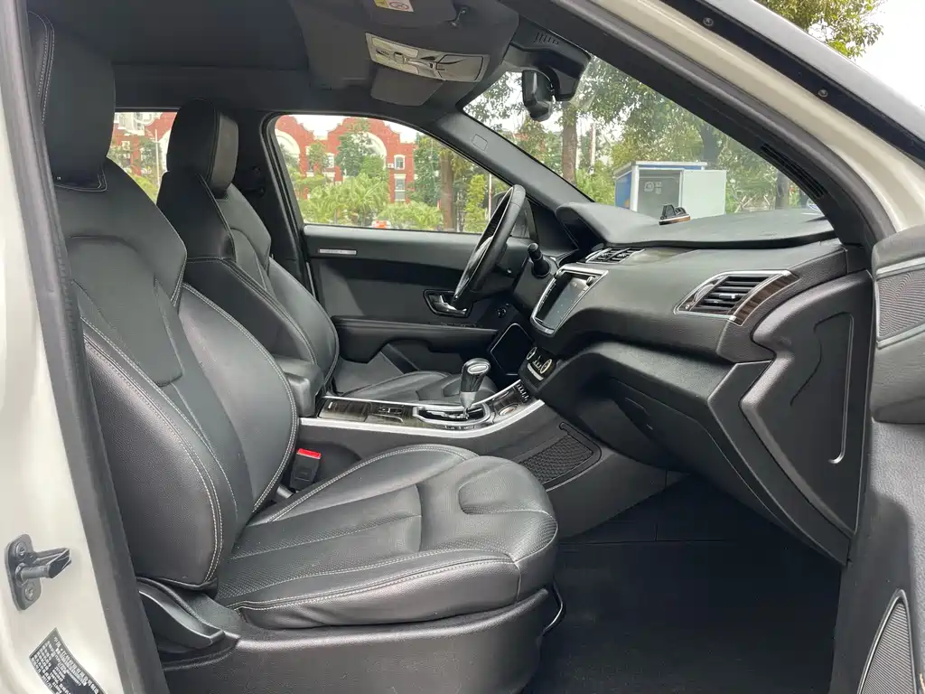 Landwind X7 2016 2.0T Panoramic Premium Edition купить на сайте DeffCars