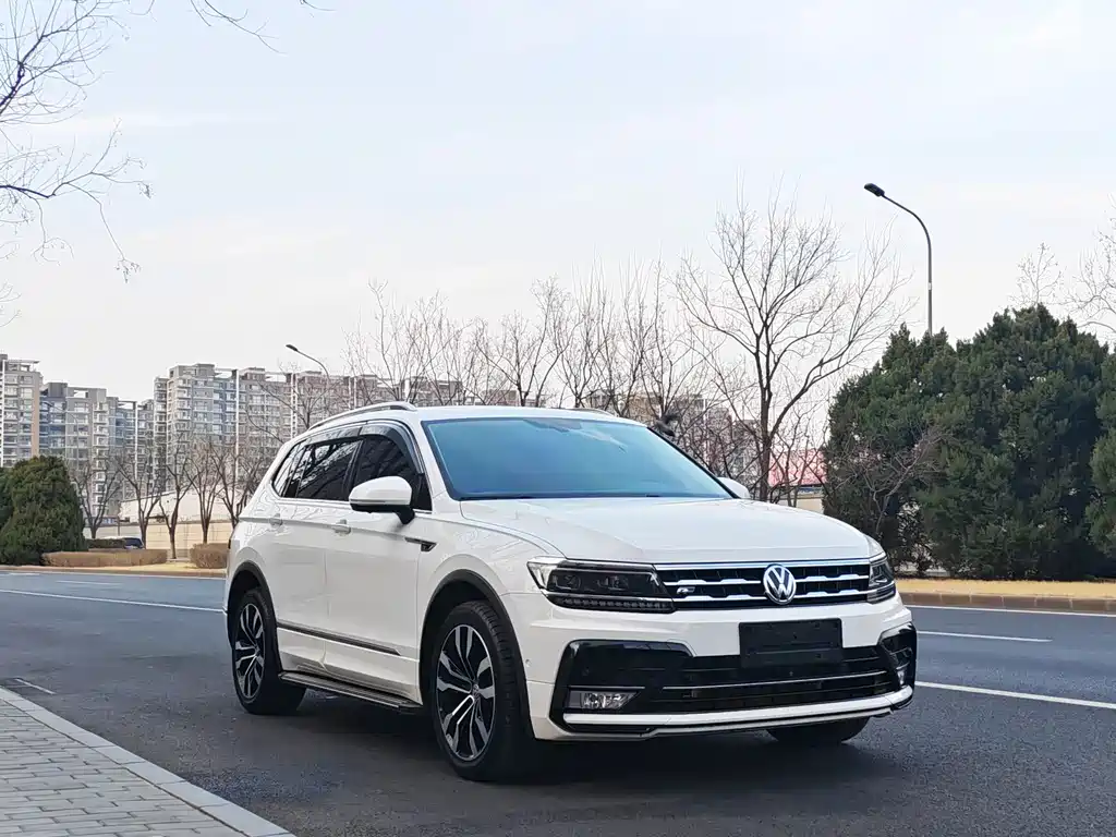 Tiguan L 2020 330TSI automatic two-wheel drive R-Line flagship version National VI купить на сайте DeffCars