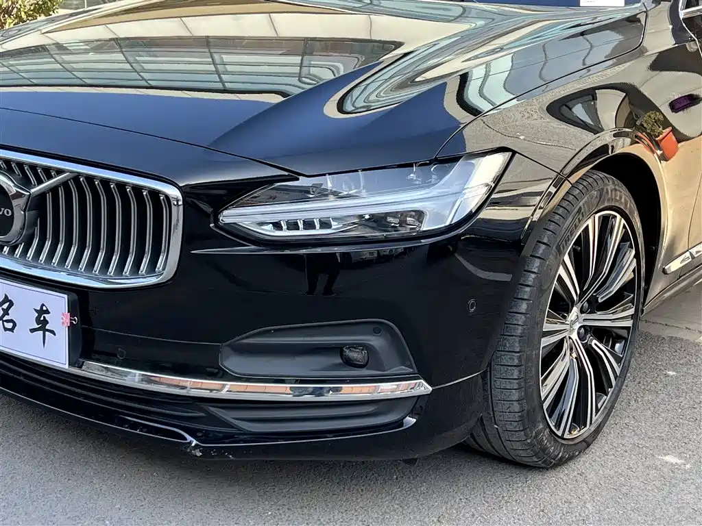 Volvo S90 2025 B5 Zhiya Luxury Edition купить на сайте DeffCars