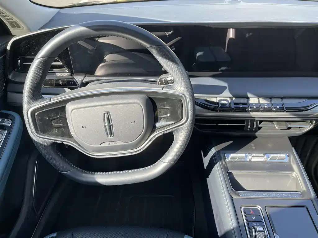 Lincoln Z 2024 2.0T two-wheel drive premium hybrid version купить на сайте DeffCars