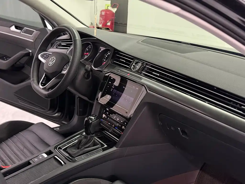 Magotan 2020 330TSI DSG leading model купить на сайте DeffCars