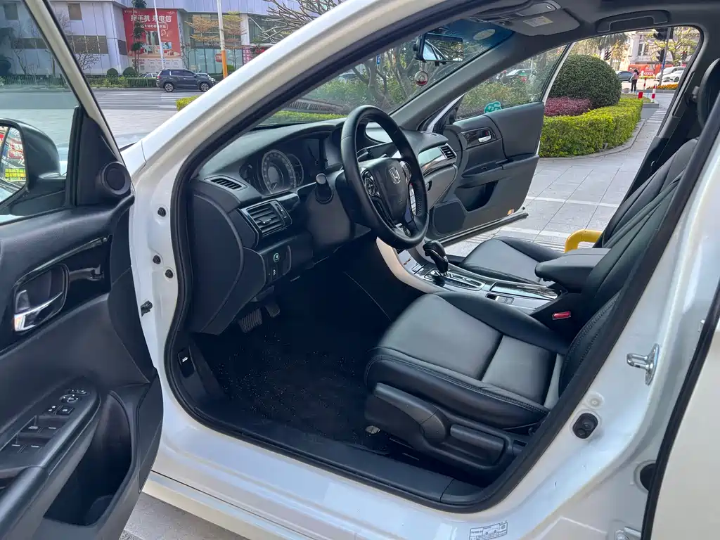 Accord 2016 2.0L Elite Edition купить на сайте DeffCars