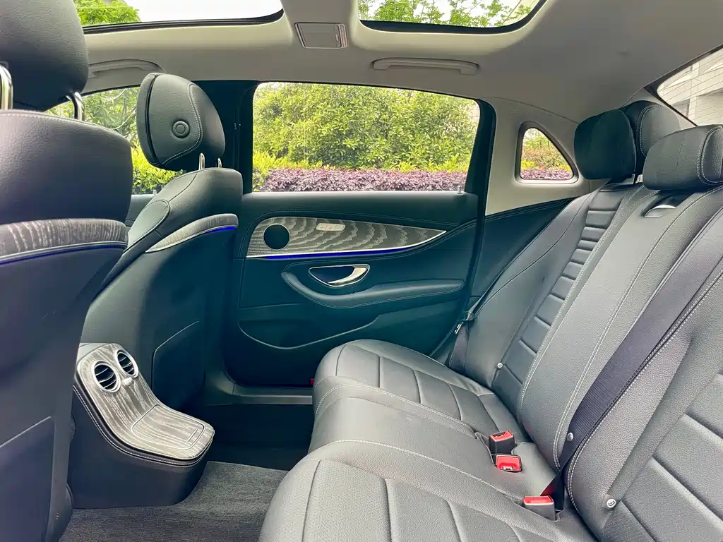 Mercedes-Benz E-Class 2022 facelift 2 E 300 L sporty and fashionable купить на сайте DeffCars