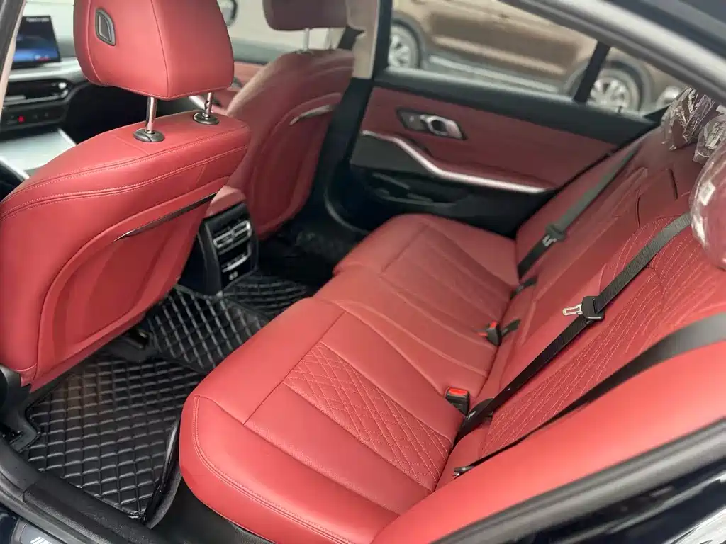 BMW 3 Series 2025 330Li M Sports Night Package купить на сайте DeffCars
