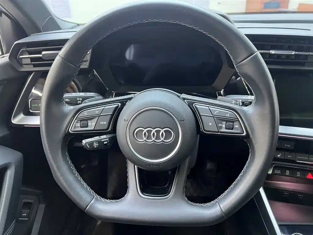 Audi A3 2023 facelift Sportback 35 TFSI luxury sports model купить на сайте DeffCars