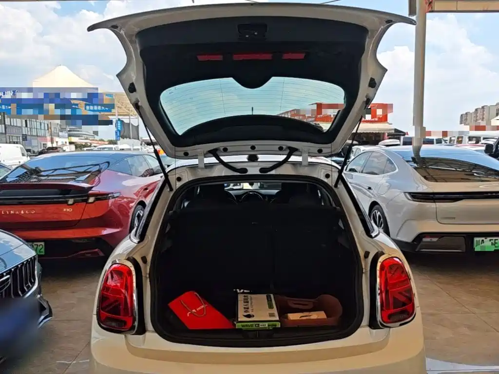 Mini 2023 Modified 1.5T Cooper Artist Five Door Edition купить на сайте DeffCars