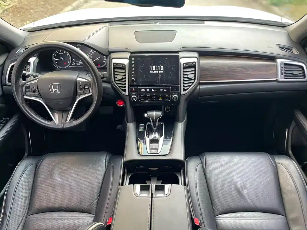 Honda UR-V 2017 240TURBO 2WD Deluxe Edition National V купить на сайте DeffCars