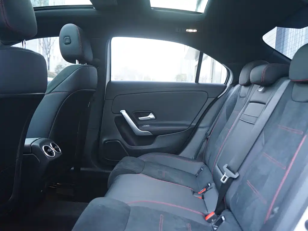 Mercedes-Benz A-Class 2024 A 200 L Fashion купить на сайте DeffCars