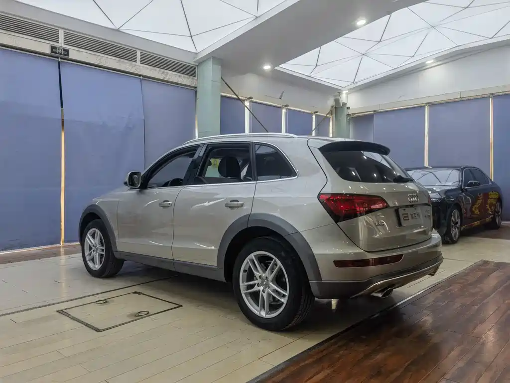 Audi Q5 2018 Collector's Edition 40 TFSI Technology купить на сайте DeffCars