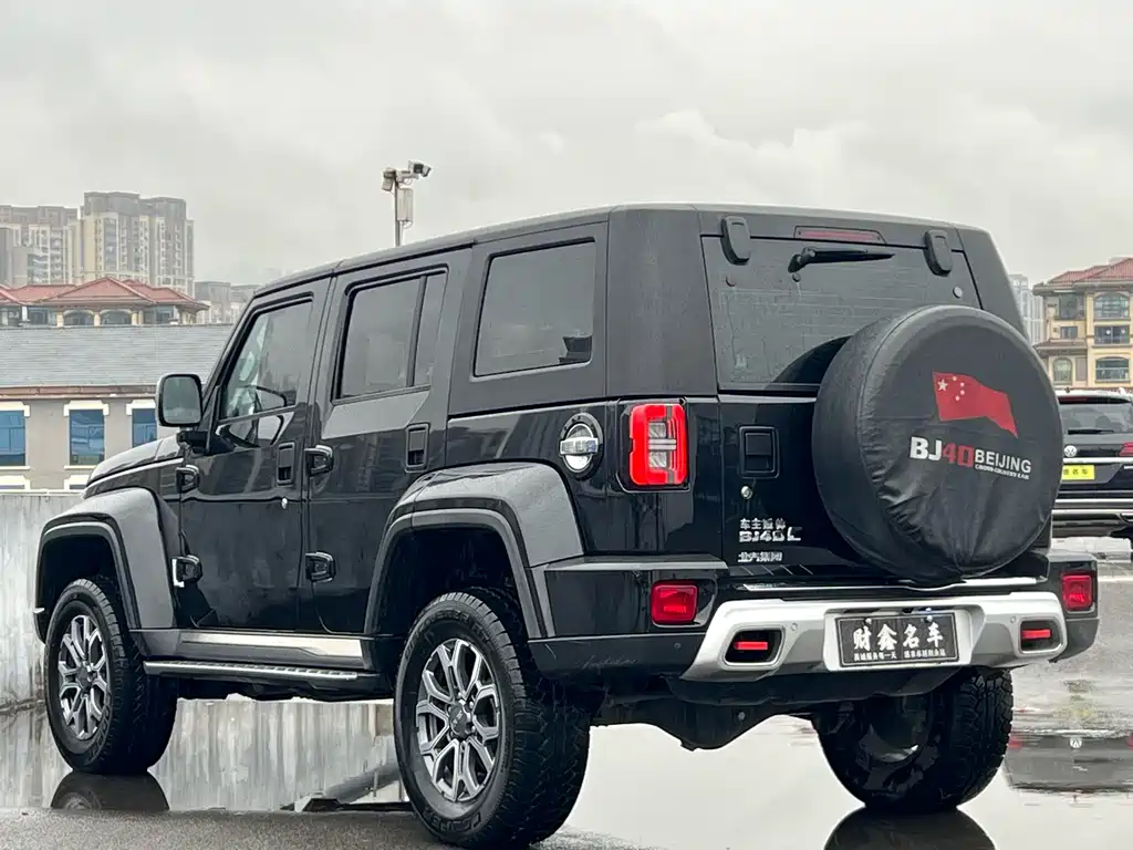 Beijing off-road BJ40 2023 2.0T automatic four-wheel drive city hunter version knight type купить на сайте DeffCars