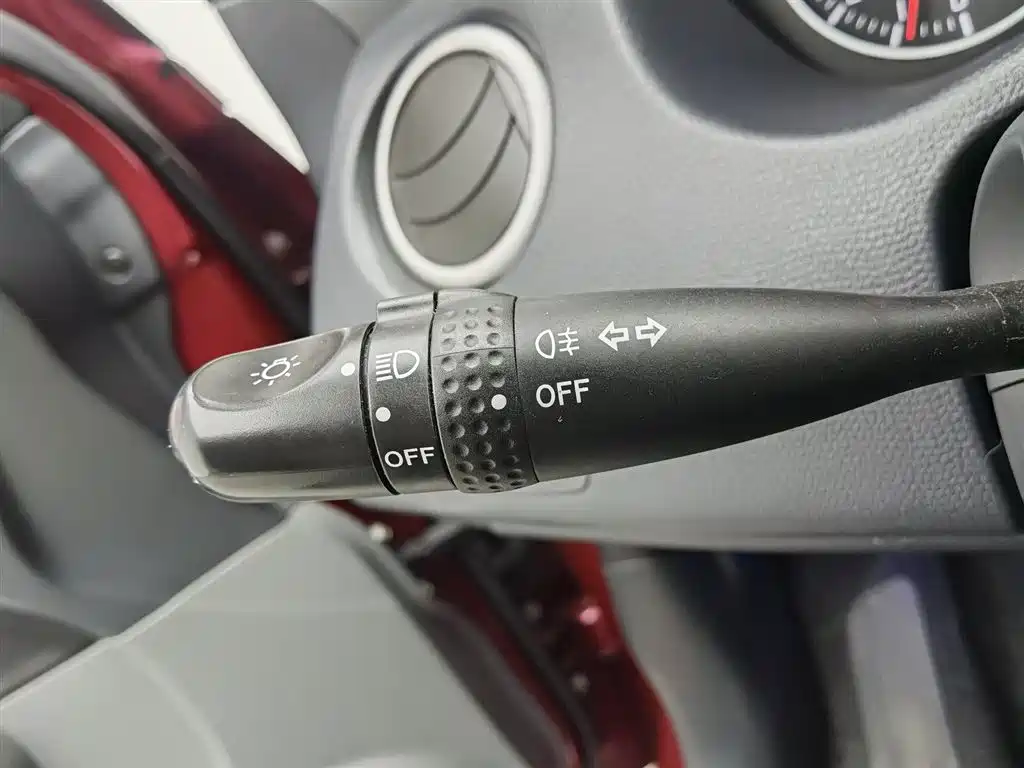 Swift 2013 1.5L automatic 20th anniversary limited edition купить на сайте DeffCars
