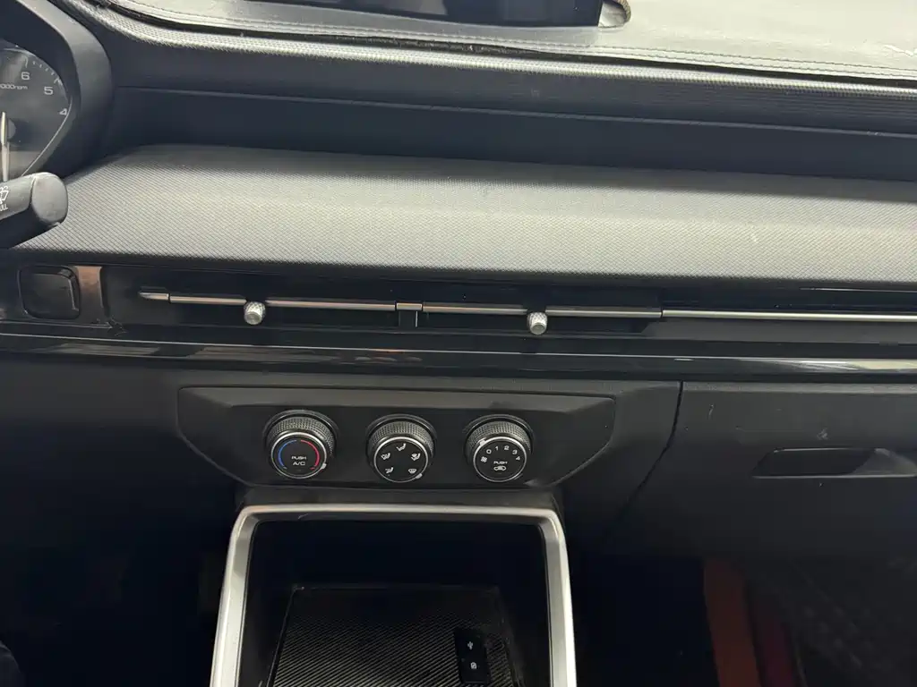 Wuling Xingchi 2022 1.5L Manual Free Type купить на сайте DeffCars
