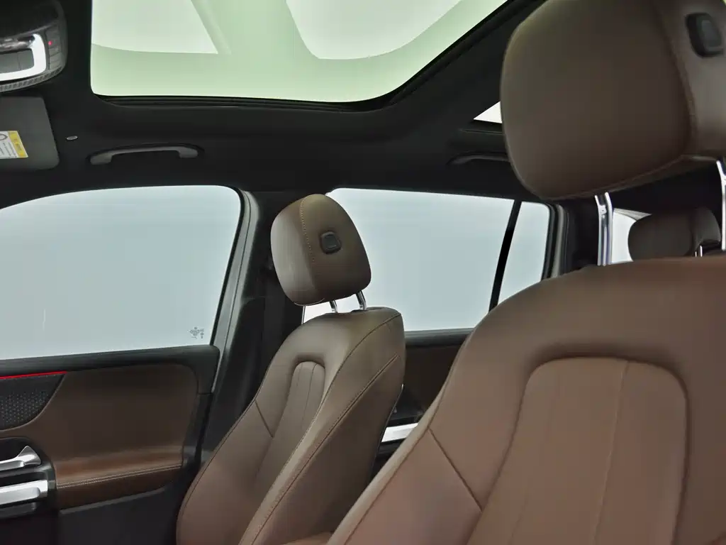 Mercedes-Benz GLB 2024 GLB 220 Dynamic купить на сайте DeffCars