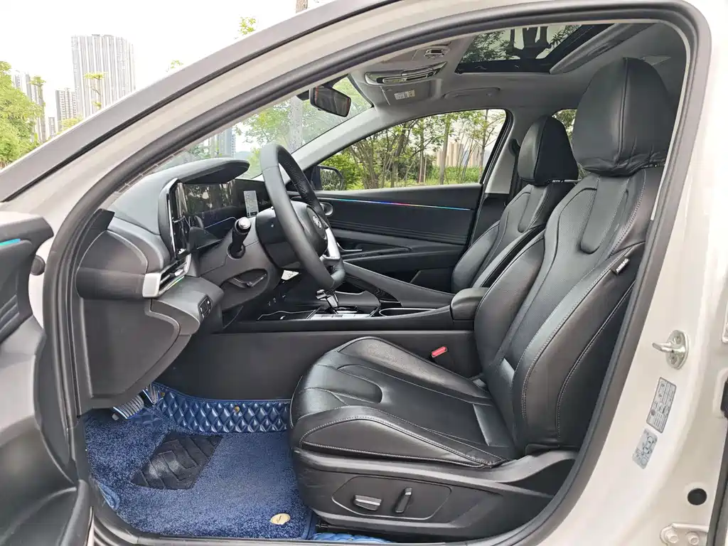 Elantra 2022 1.5L CVT LUX Premium Edition купить на сайте DeffCars