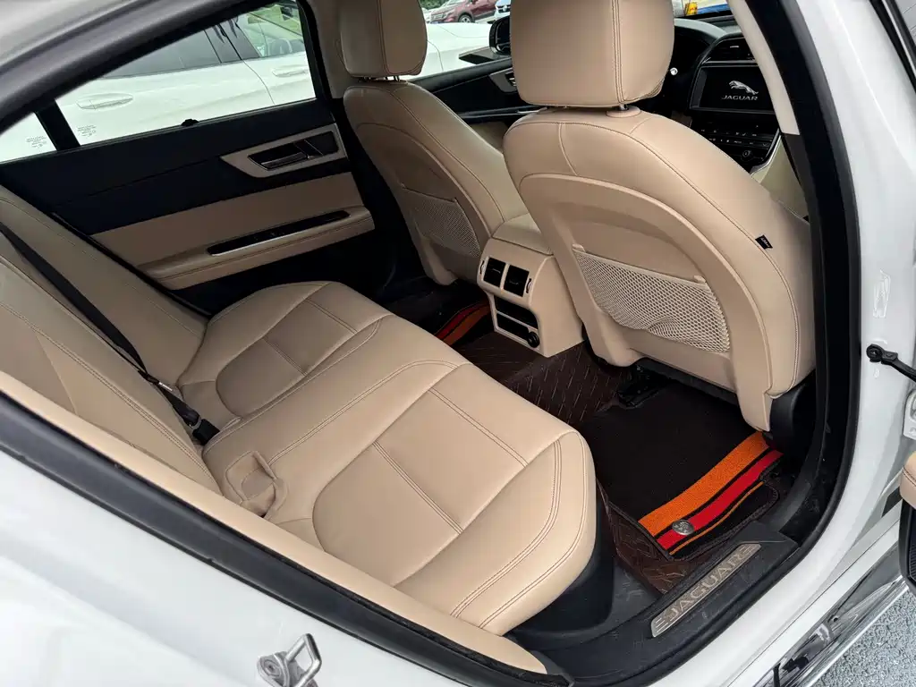 Jaguar XEL 2018 2.0T 200PS Exclusive Edition купить на сайте DeffCars