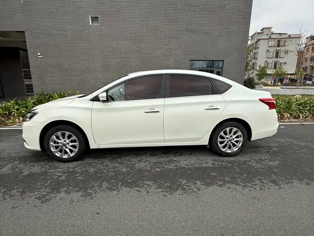 Sylphy 2018 1.6XV CVT Exclusive Edition купить на сайте DeffCars
