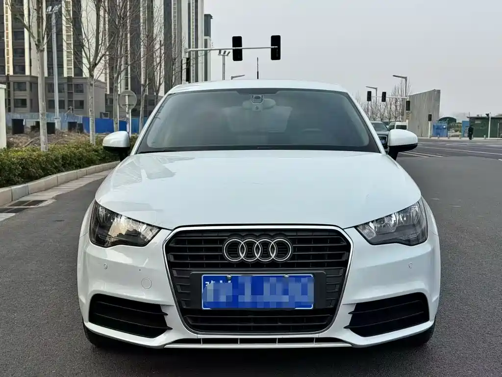 Audi A1 2014 30 TFSI Sportback Fashionable купить на сайте DeffCars